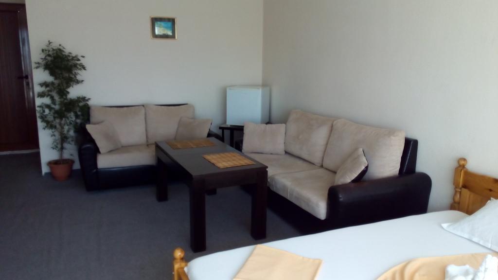 Guest House Diamant Sozopol Bagian luar foto